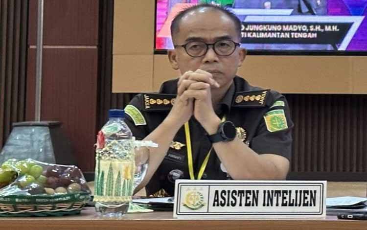 Kejati Kalteng Limpahkan 4 Tersangka Korupsi Zirkon ke Kejari Gunung Mas, Kerugian Negara Capai Rp1,3 Triliun