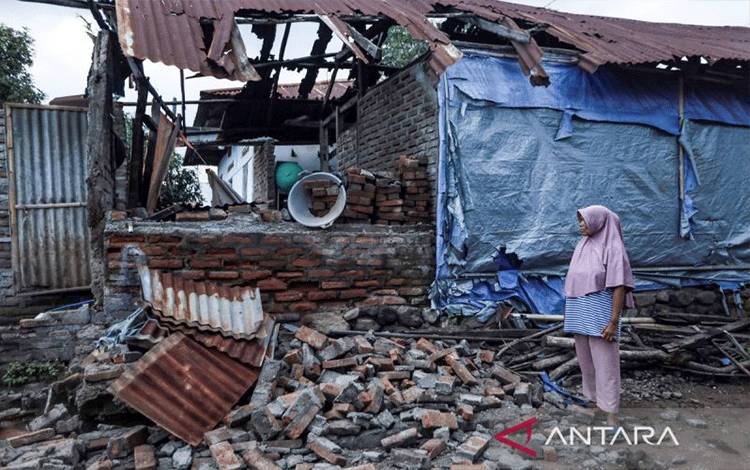 1.313 Pengungsi Gempa di Flores NTT dalam Penanganan Petugas Gabungan