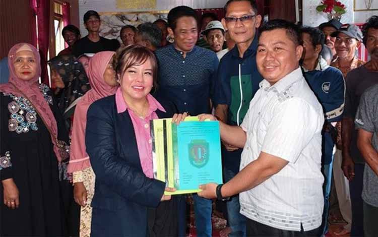 Reses Perseorangan, Faridawaty akan Perjuangkan Aspirasi Masyarakat Hiyang Bana Sesuai Skala Prioritas