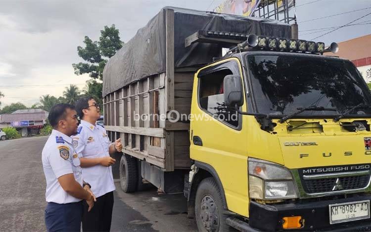 Pemkab Pulang Pisau Sosialisasi Larangan Parkir Truk di Kawasan Perkantoran