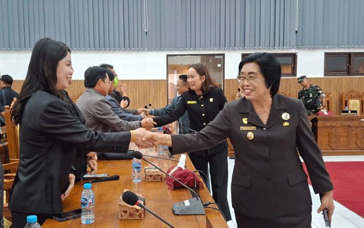 Pemkab Gumas Siap Menerima dan Menindaklanjuti Rekomendasi DPRD Terhadap LKPj 2025