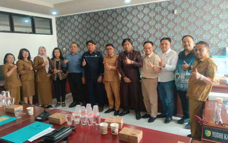 DPRD Palangka Raya dan Diskominfo Perkuat Kolaborasi untuk Literasi Digital Sehat Bagi Masyarakat