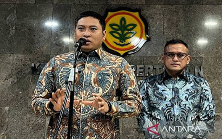 Wamentan: Empat Negara Jalin Komunikasi untuk Impor Pupuk Urea dari RI