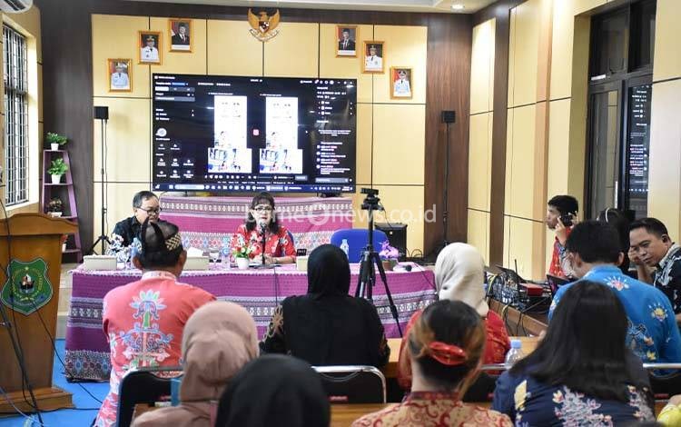 SIMPEL WA Resmi Diluncurkan di Kapuas Layanan Adminduk Berbasis WhatsApp