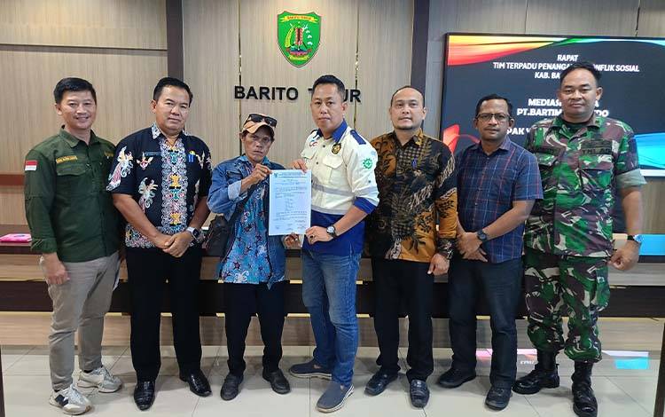Mediasi Sengketa Warga dan Perusahaan Tambang di Bartim Berujung Tinjau Lapangan