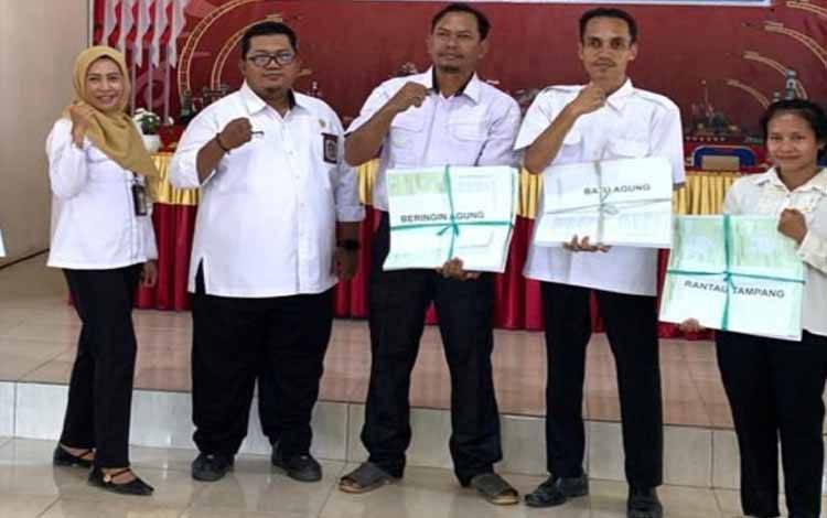 Kecamatan Telaga Antang Tingkatkan Kesadaran Pajak Melalui Penyerahan SPPT dan Sosialisasi Pajak Bumi dan Bangunan