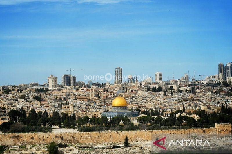 Pemukim Israel Masuk Kompleks Masjid Al-Aqsa Kibarkan Bendera