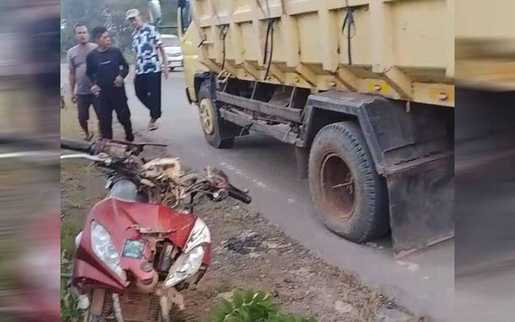 Kecelakaan Maut di Jalur Kintap-Sungaidanau, Pengendara Tewas Tabrak Truk Parkir