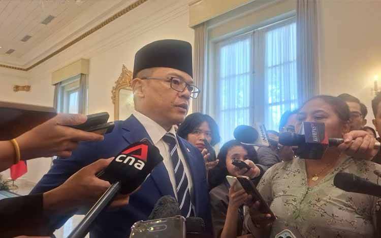 Menteri Luar Negeri RI Sugiono berbicara dengan media setelah Pernyataan Pers Bersama (Joint Press Statement) dengan Filipina di Jakarta, Kamis (23/4/2026). (ANTARA/Cindy Frishanti)