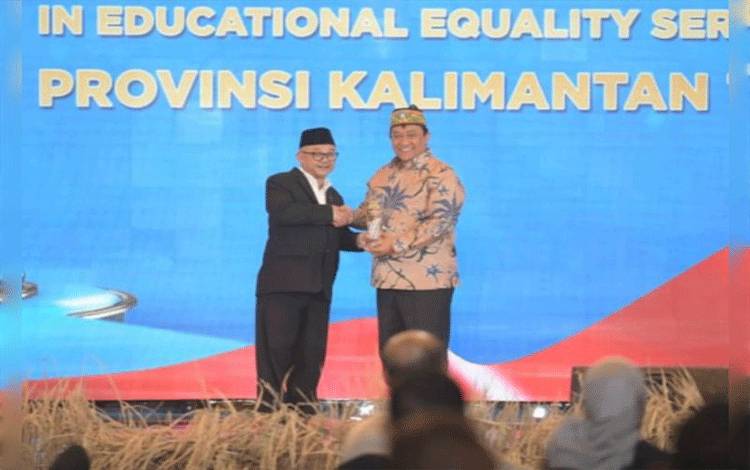 Kalteng Raih Penghargaan Karena Sukses Pacu Akses Pendidikan Inklusif