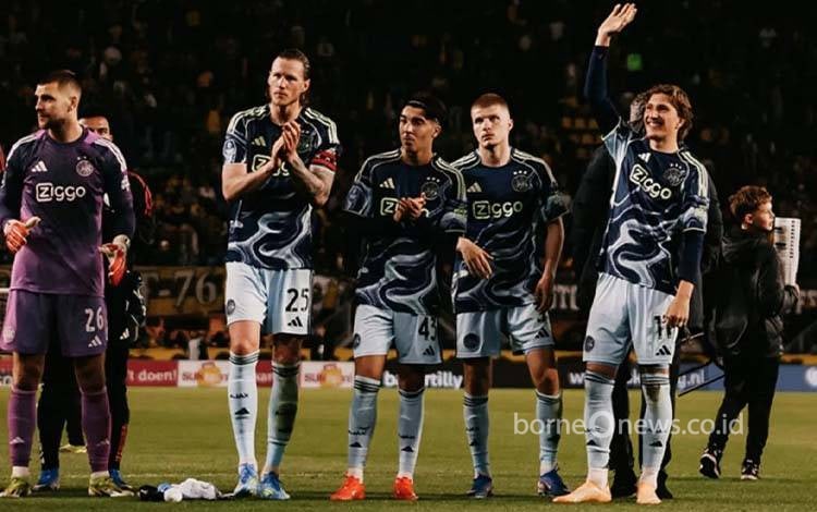 Maarten Paes Clean Sheet Lagi, Ajax Tekuk NAC 2-0; NEC Ditahan Twente