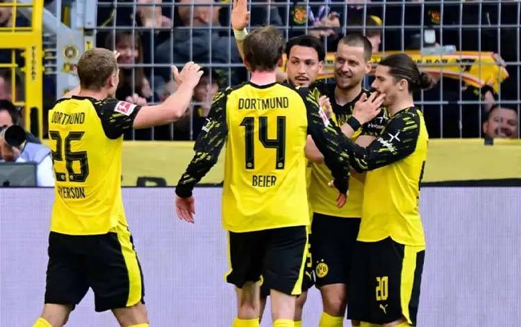 Dortmund Pesta Gol 4-0 atas Freiburg, Kokoh di Posisi Kedua Bundesliga