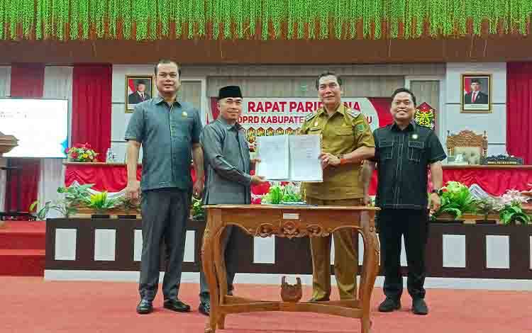 DPRD Pulang Pisau Sampaikan Rekomendasi atas LKPj Bupati 2025 dalam Rapat Paripurna