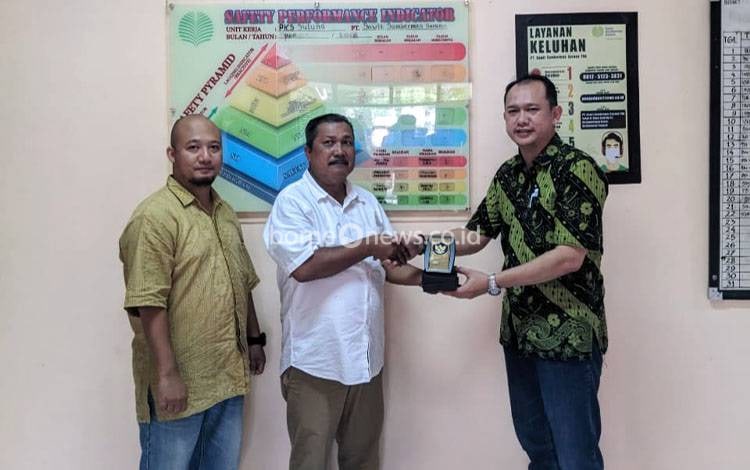 Pembelajaran Lapangan Perkuat Pemahaman Rantai Produksi Sawit