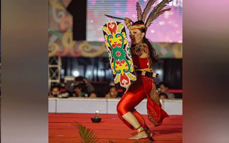 Tari Mandau : Warisan Budaya Dayak Penuh Makna dan Nilai Luhur