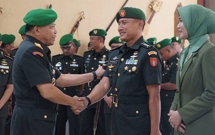 Pangdam XXII/Tambun Bungai Pimpin Sertijab, Sejumlah Pejabat Baru Resmi Bertugas