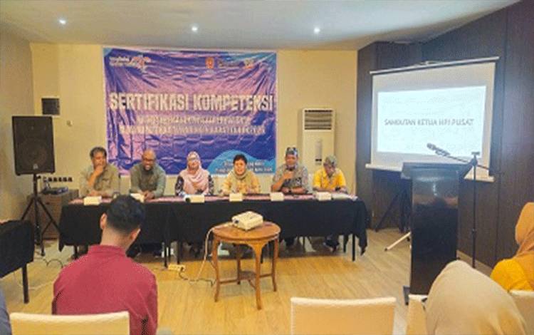 Tingkatkan Pelayanan, Dispar Kobar Gelar Sertifikasi Pemandu Wisata Ekowisata