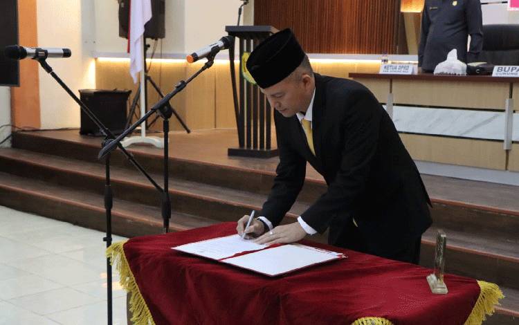 Kepala Sekokah di Gumas Diminta Tingkatkan Mutu Sumber Daya hingga Inovasi Manajerial