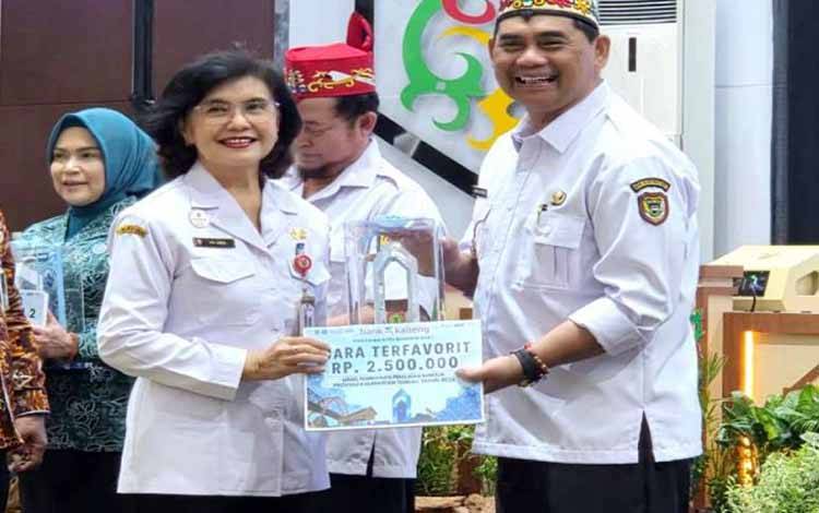 Bupati Barito Utara Terima 3 Penghargaan Bangga Kencana Kalteng