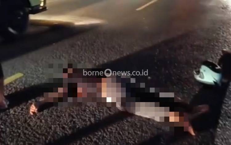 Lakalantas Dini Hari di Trans Kalimantan Sei Baras Kapuas, Dua Korban Dilarikan ke Rumah Sakit