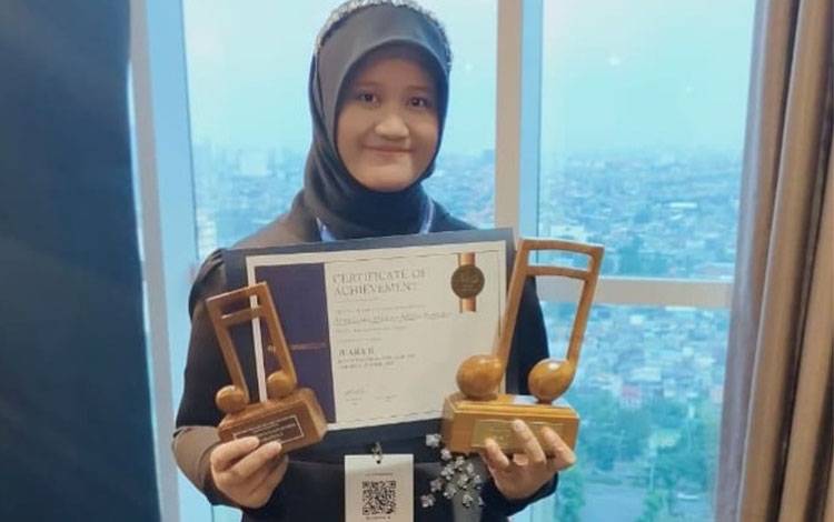 Siswi MTsN 1 Kapuas Raih Dua Penghargaan di Ajang Musik Nasional STRINGS 2026