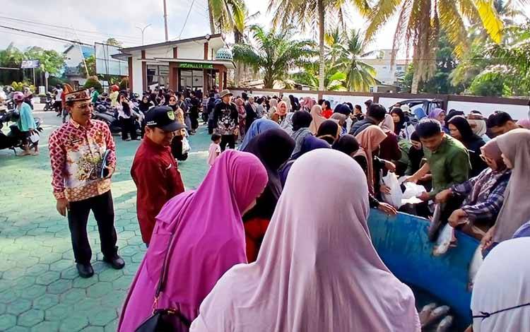 Warga Serbu GPM Dinas KPP Barito Utara, Harga Terjangkau Disambut Antusias