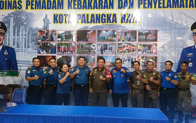 Perkuat Sinergi Disdamkarmat Palangka Raya Terima Kunjungan Satpol PP Damkar Katingan