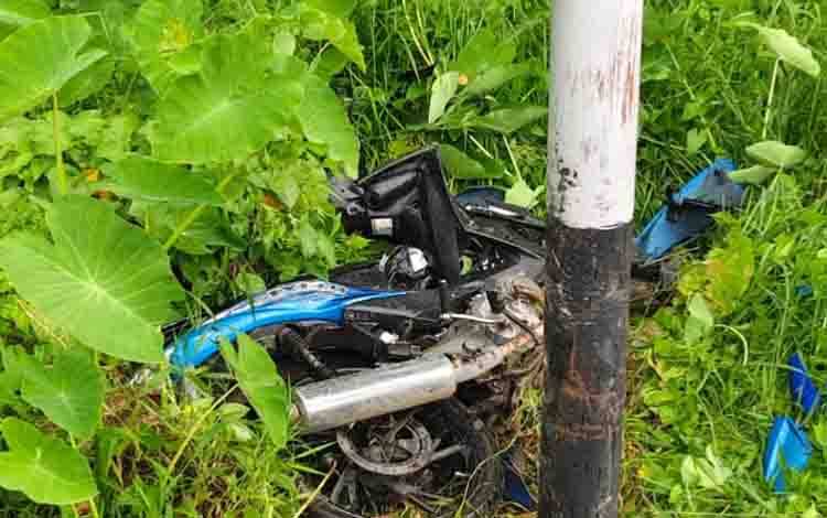 Tabrak Tiang di Tepi Jalan, Pemotor di Kuala Kapuas Pingsan
