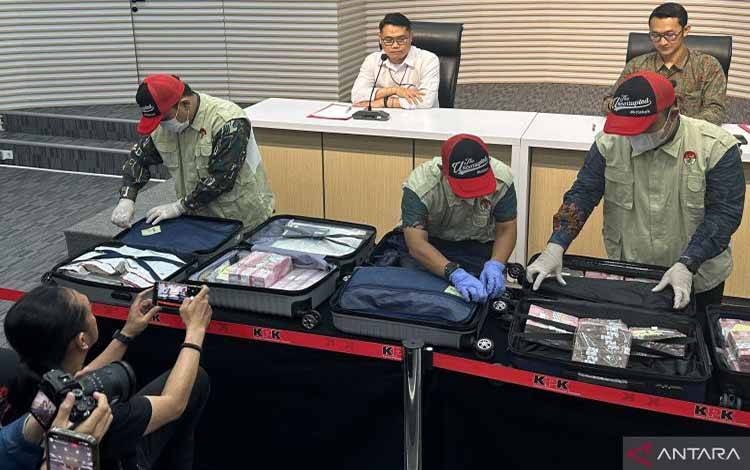KPK Tunggu Pengembangan Usai Nama Dirjen Bea Cukai Muncul pada Dakwaan