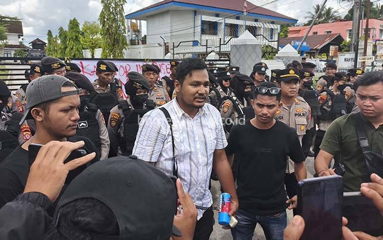 Aliansi Masyarakat Kalteng Bergerak Demo Pertamina di Palangka Raya