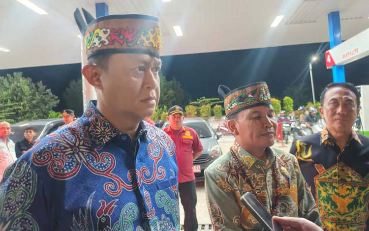 Publik Tunggu Langkah Nyata Kapolda Kalteng yang Ancam Tindak Penimbun BBM