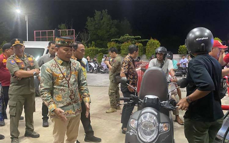 Agustiar Sabran Klaim Pasokan BBM Aman, Antrean Panjang Jadi Sorotan