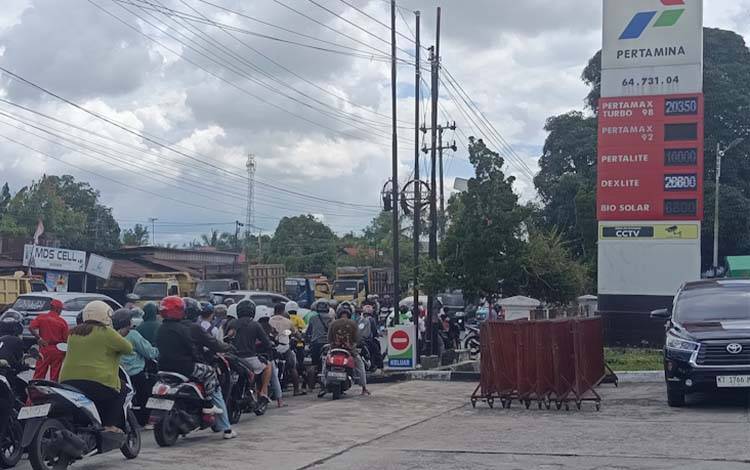Pemko Koordinasi dengan Pertamina Bahas Antrean BBM Palangka Raya
