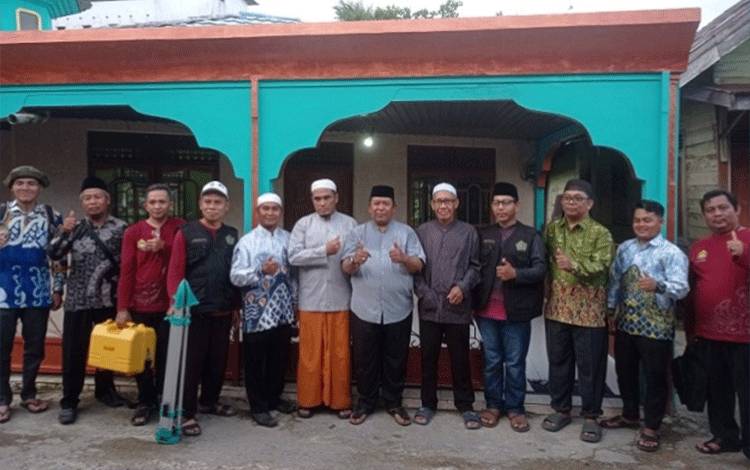 Tak Lagi Sekadar Perkiraan, Warga Tamban Catur Kini Lebih Mantap Beribadah Setelah Kalibrasi Arah Kiblat