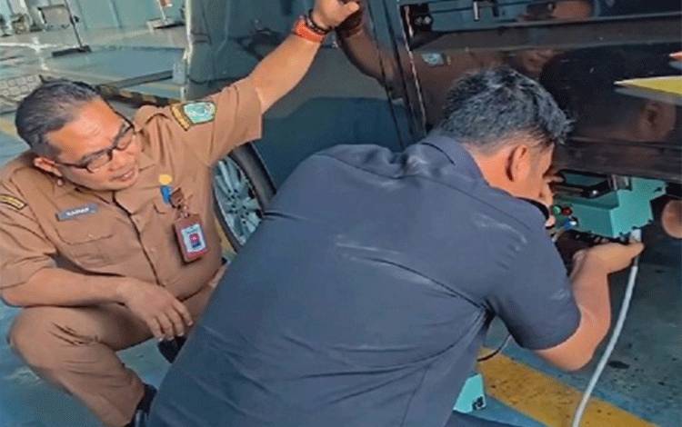 Dishub Kotim Tingkatkan Sistem Pelayanan dengan Inovasi Alat Ketok Chasis Otomatis