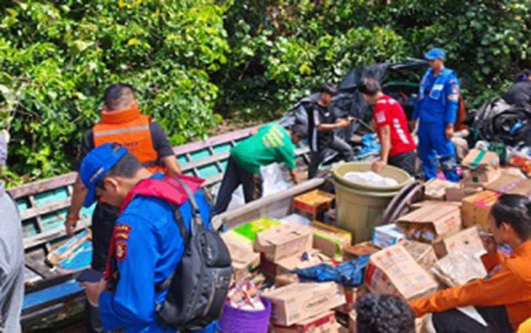 Perahu Bermesin Karam di DAS Kapuas, Tiga Penumpang Selamat Dievakuasi Tim Gabungan