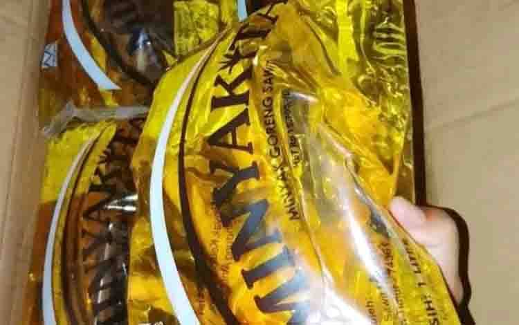 Konsumen di Kuala Kapuas Banyak Dapati Minyakita Rp20 Ribu, Ada Pedagang yang Biasa Jual Mulai Habis Stok