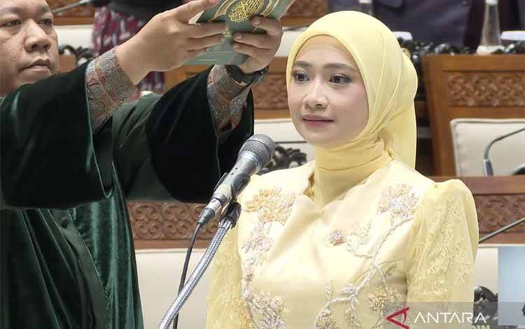 Adela Kanasya Adies Dilantik jadi Anggota DPR Pengganti Adies Kadir