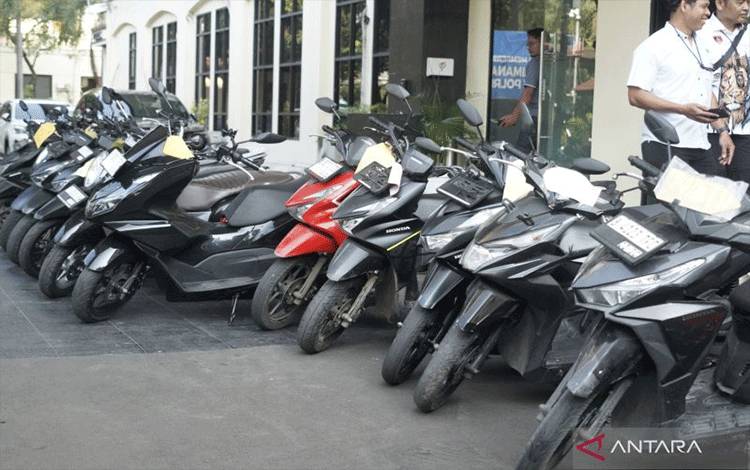 Polisi Tangkap 25 Pelaku Curanmor dan Pencurian Rumah Kosong
