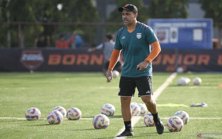 Pelatih Borneo Enggan Bicara Soal Taktik Saat Bersaing untuk Juara