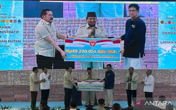 Prabowo Saksikan Penyerahan Penyelamatan Uang Negara Rp10 Triliun