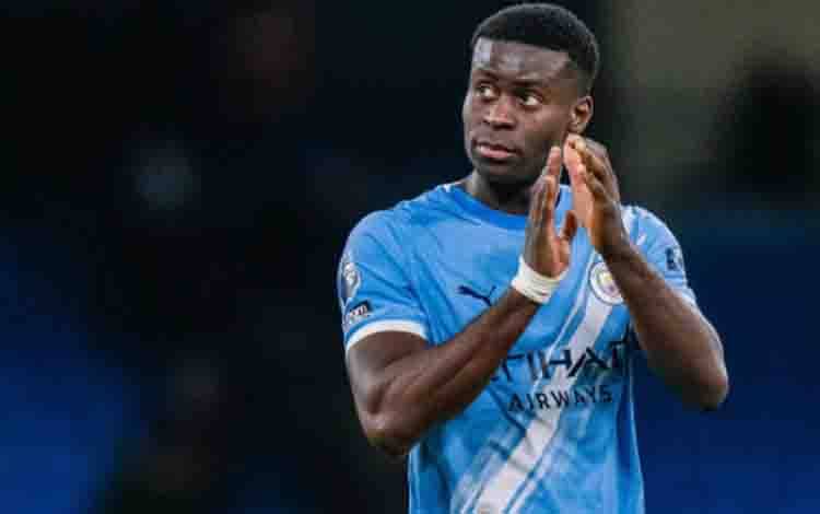 Guehi: Menjaga Persaingan Gelar Juara Liga Tergantung pada Man City