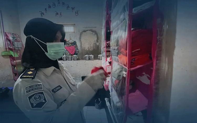 Jaga Keamanan Lapas Perempuan Palangka Raya Rutin Gelar Razia Blok Hunian Warga Binaan
