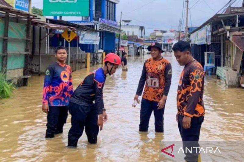 Tiga Kecamatan di Hulu Sungai Tengah Dilanda Banjir Akibat Hujan Lebat