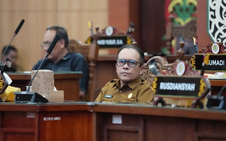 DPRD Kalteng Soroti Cat Biru Jalan, Kadis PUPR Harus Minta Maaf ke Masyarakat dan Gubernur