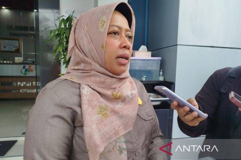 Wakil Ketua II DPRD Kobar Sri Lestari usai mengikuti Apel siaga sensus ekonomi 2026 di BPS Kobar di Pangkalan Bun, Selasa. ANTARA/Safitri RA.