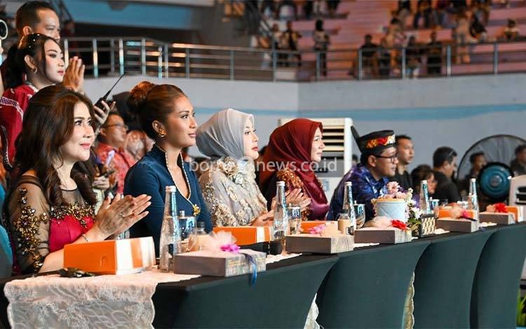 Aisyah Thisia Tekankan Semangat Huma Betang dalam Pembentukan SDM Kalteng