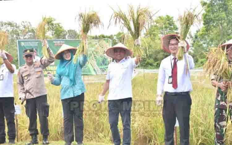 Pemko Palangka Raya Percepat Distribusi Alsintan Genjot Efisiensi Produksi Pertanian