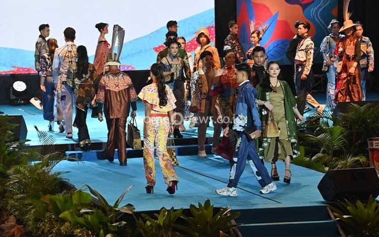 Aisyah Apresiasi Suksesnya Kalteng Wastra Festival