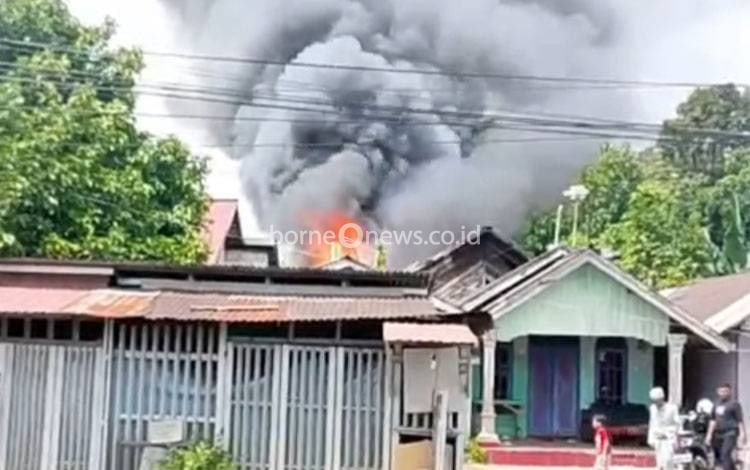 Kebakaran di Bangkal Banjarbaru, Rumah Lansia Rusak Total